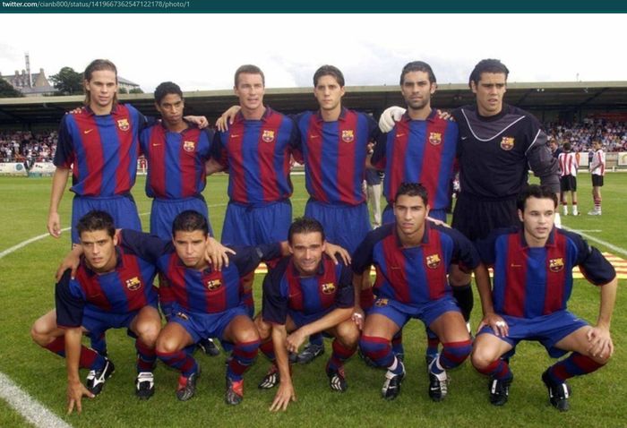 Skuad Barcelona pada laga pramusim menjelang bergulirnya kompetisi 2003-2004.