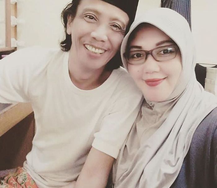 Mandra dan sang istri 