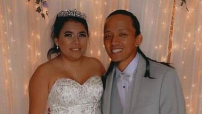 ANgelica bersama suaminya