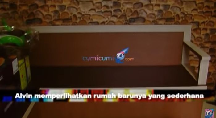 Ruang tamu rumah Alvin Faiz dan Larissa Chou