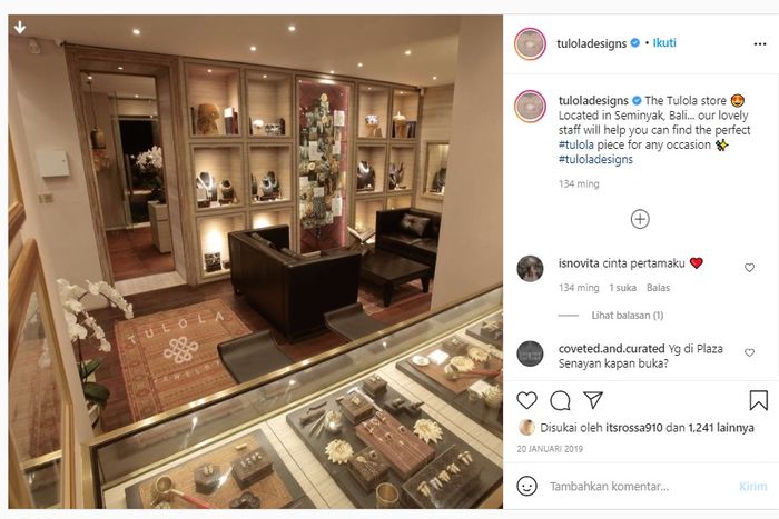 Toko perhiasan milik Happy Salma