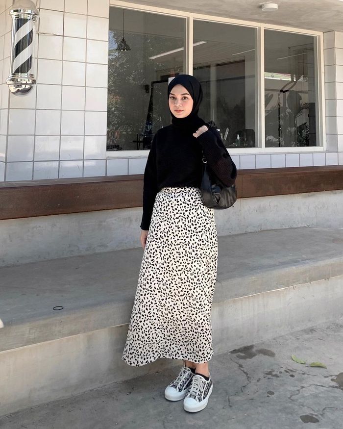 Hijab store black outfit