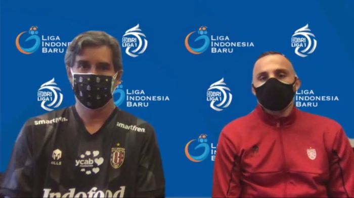 Pelatih Bali United, Stefano Cugurra bersama Ilija Spasojevic dalam konferensi pers pre match melawan Persik Kediri, Kamis (26/8/2021).