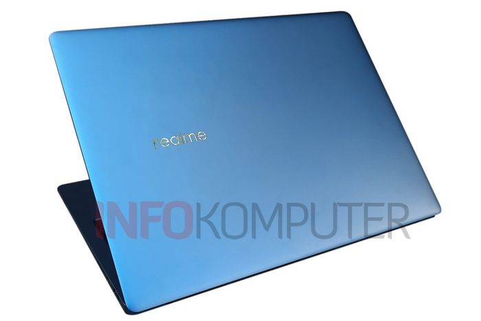 Desain bodi tersedia dalam pilihan warna true blue dan true grey yang jernih dengan proses pemotongan aluminium alloy dengan CNC, sand grinding dan anodized menggunakan premium.