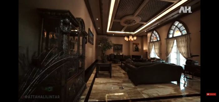 Ruang tamu di rumah artis <a href='https://medan.tribunnews.com/tag/alshad-ahmad' title='Alshad Ahmad'>Alshad Ahmad</a>.