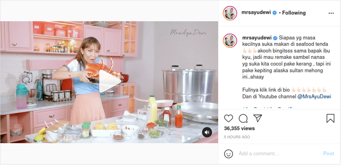 Sangat imut meski berkesan simple, intip dapur di rumah artis <a href='https://medan.tribunnews.com/tag/ayu-dewi' title='Ayu Dewi'>Ayu Dewi</a> yang serba <a href='https://medan.tribunnews.com/tag/pink' title='pink'>pink</a> dan cute abis.