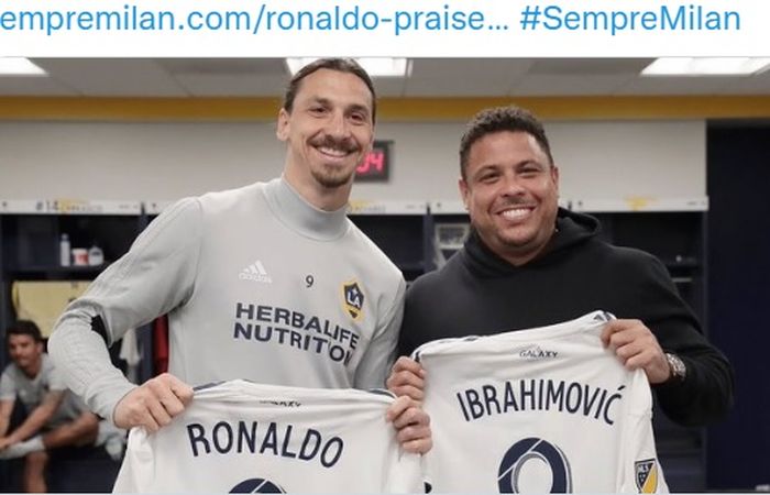 Bomber AC Milan, Zlatan Ibrahimovic (kiri), dan legenda timnas Brasil, Ronaldo Nazario.