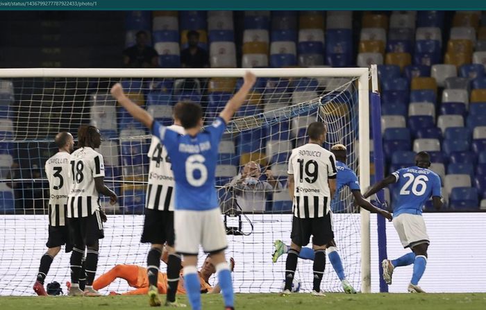 Juventus takluk 1-2 dari Napoli dalam lanjutan laga pekan ketiga Liga Italia 2021-2022.