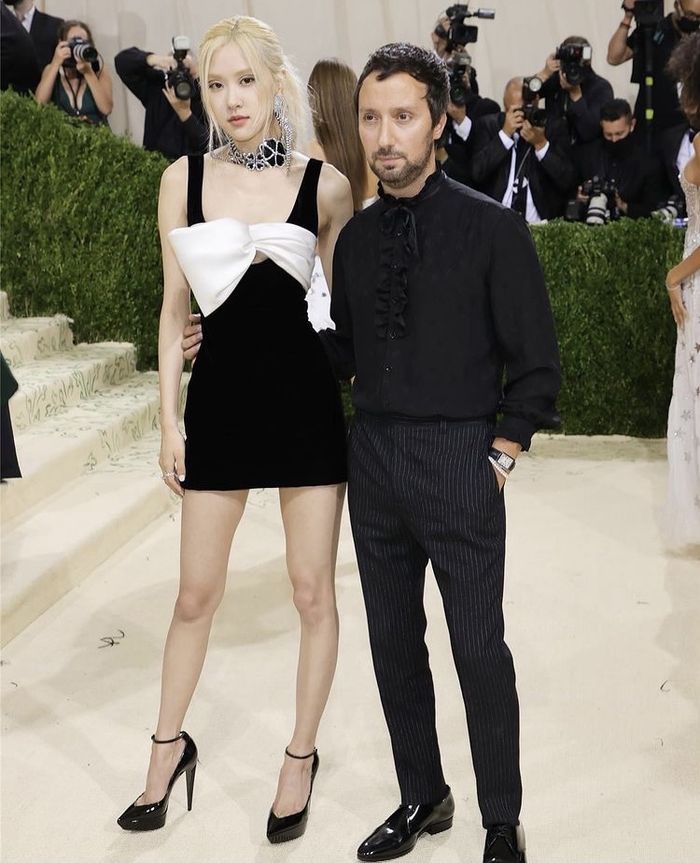 Hadiri Met Gala, Rose BLACKPINK Tampil 