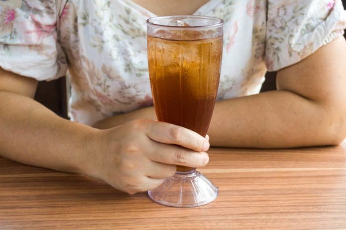 Dilakukan Orang SeIndonesia, Minum Es Teh Setelah Makan Bisa