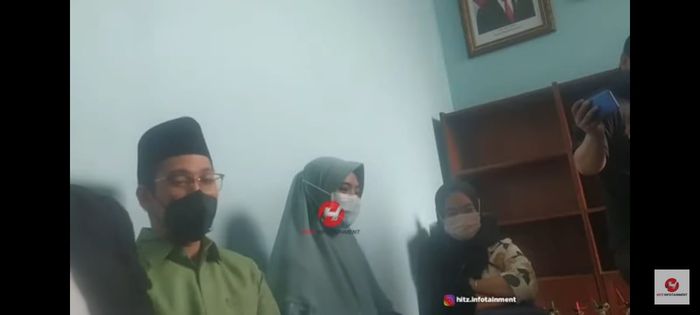 Marlina Octoria mengungkap janji-janji yang diberikan ayah Taqy Malik.