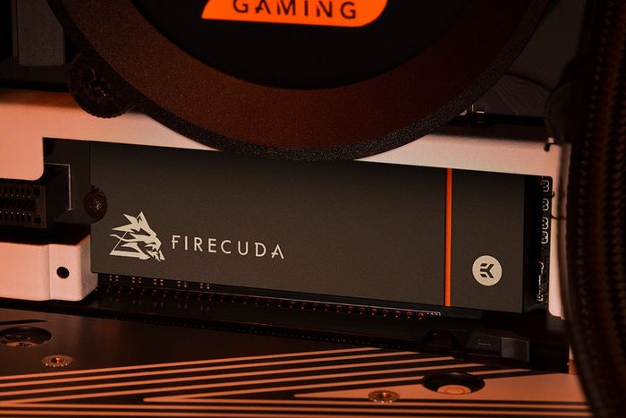 FireCuda 530 dengan heatsink