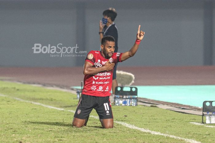 Pemain sayap kiri Bali United, Yabes Roni, sedang merayakan golnya dalam laga pekan ketiga Liga 1 2021 di Stadion Indomilk Arena, Tangerang, Banten, 18 September 2021.