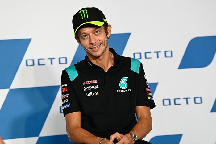 Pembalap Petronas Yamaha SRT, Valentino Rossi, dalam konferensi pers menjelang MotoGP San Marino di Sirkuit Misano, Kamis (16/9/2021).