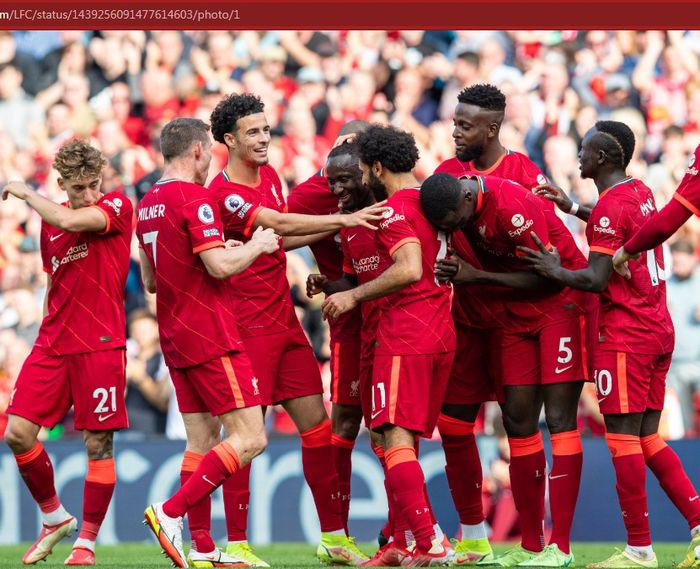 Para pemain Liverpool merayakan gol Naby Keita ke gawang Crystal Palace pada pekan kelima Liga Inggris 2021-2022 di Stadion Anfield, Sabtu (18/9/2021).