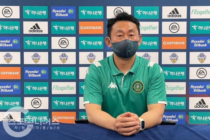 Pelatih caretaker Ansan Greeners FC, Min Dong-seong.