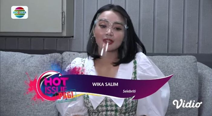 Wika Salim menjelaskan hubungannya dengan Ariel NOAH.