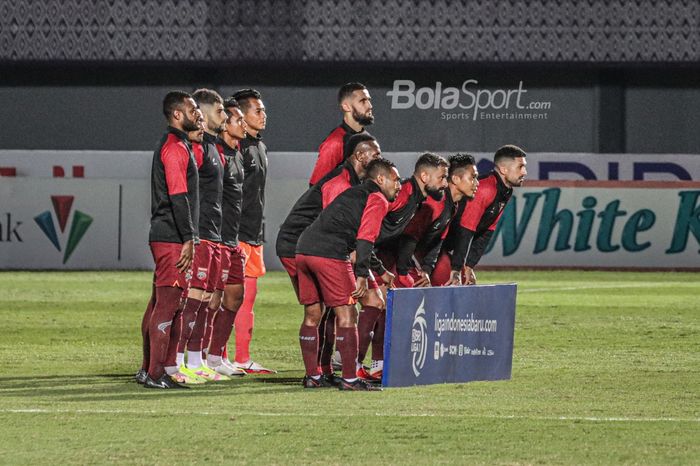 Skuat Borneo FC sedang berfoto tim dalam laga pekan keempat Liga 1 2021 di Stadion Indomilk Arena, Tangerang, Banten, 23 September 2021.