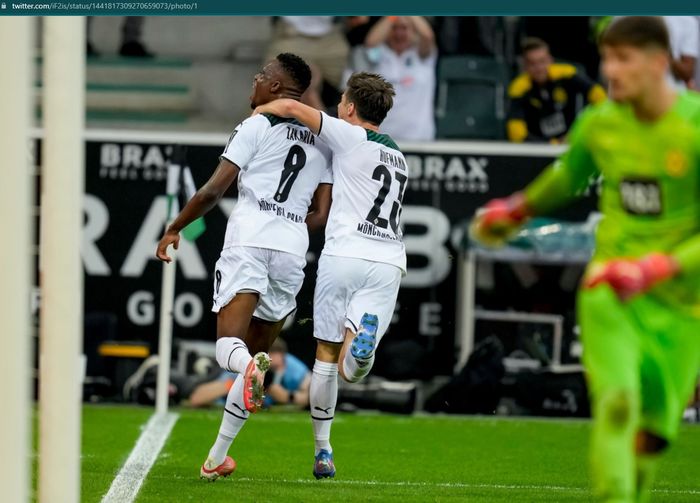 Denis Zakaria sukses mencetak gol kemenangan bagi Borussia Moenchengladbach. dalam kemenangan 1-0 atas Borussia Dortmund.