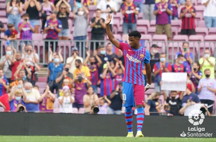 Ansu Fati comeback membela Barcelona setelah absen kurang lebih selama 10 bulan.