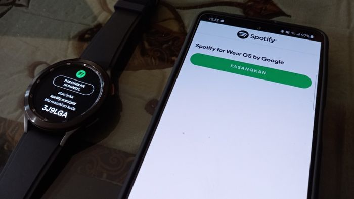 play spotify on galaxy watch 4