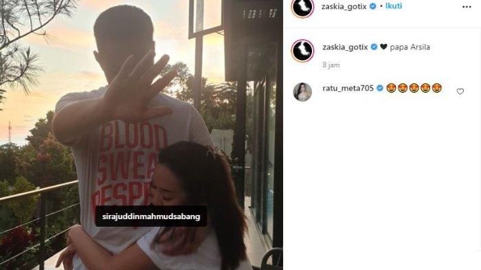 Zaskia Gotik dan Sirajuddin Mahmud