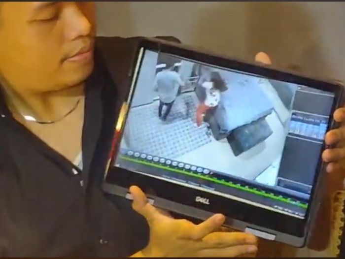 Daniel Ahmad/Grid.ID
Pihak Jonathan Frizzy beberkan bukti video kekerasan dalam rumah tangga (KDRT)