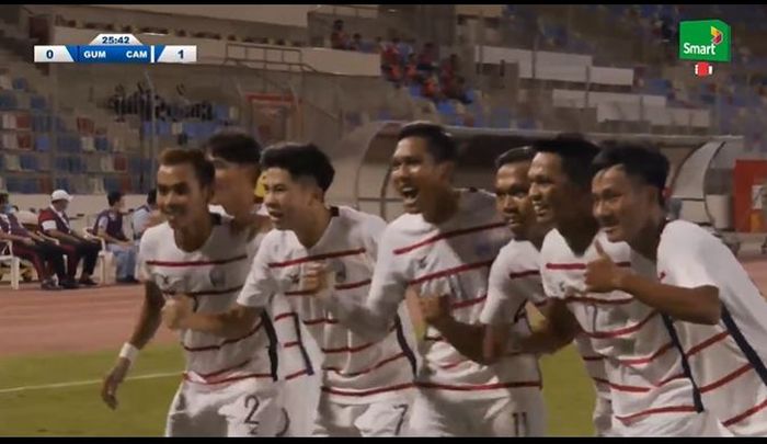 Timnas Kamboja menang 1-0 atas Guam berkat gol Chan Vathanaka dalam laga leg pertama play-off Kualifikasi Piala Asia 2023 di Khalifa Sport City, Bahrain, Sabtu (9/10/2021) atau Minggu dini hari WIB.