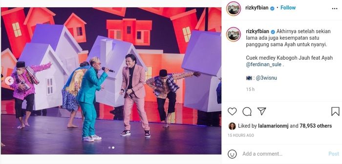 Potret kebersamaan Rizky Febian dan Sule di atas panggung.