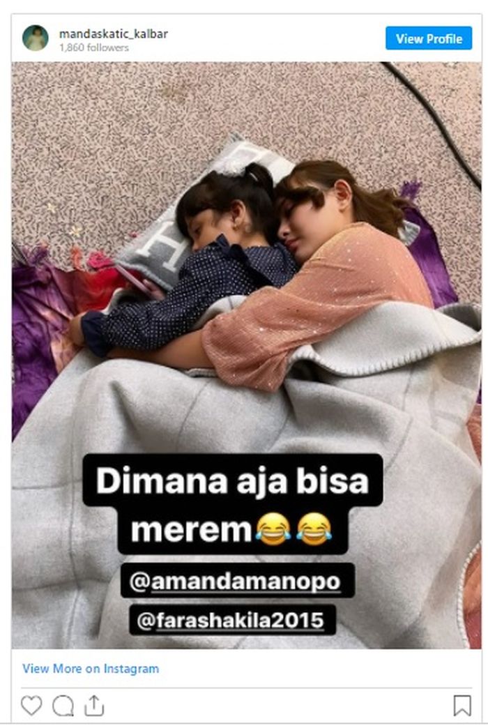 Amanda Manopo tidur pulas di karpet tipis