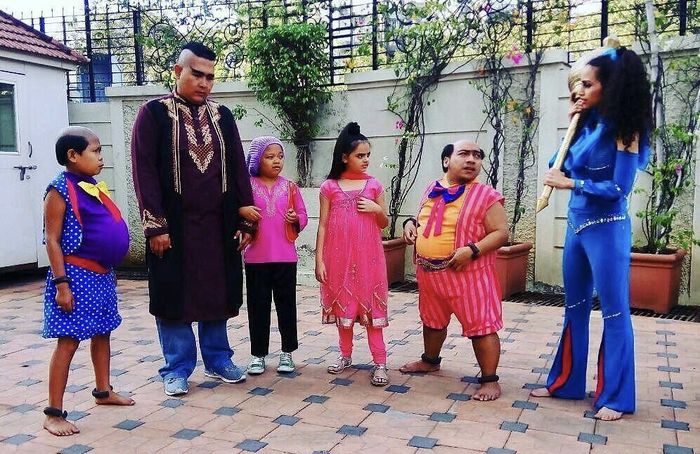 Foto bintang sinetron Tuyul dan Mbak Yul Reborn diseret ke jalan beredar di media online.