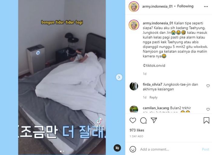 V BTS terlihat kembali menarik selimutnya meski sudah sempat terduduk