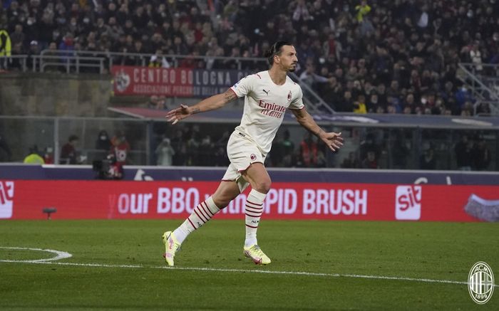 Zlatan Ibrahimovic mencetak gol bunuh diri sekaligus gol kemenangan bagi AC Milan kala sukses menekuk Bologna 4-2.