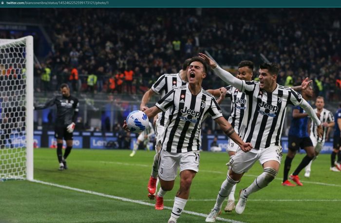 Para pemain Juventus merayakan gol yang dicetak oleh Paulo Dybala dan membuat laga kontra Inter Milan berakhir imbang 1-1.