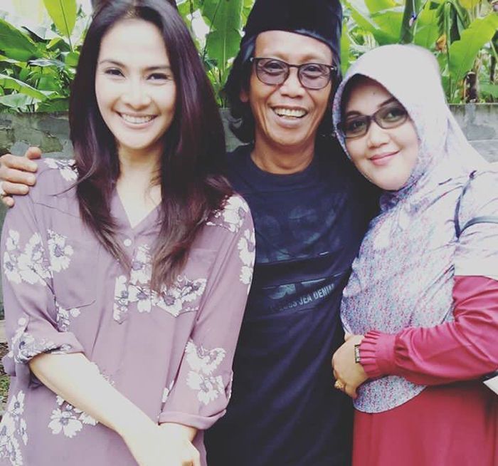 Kala berfoto dengan Maudy Koesnaedi