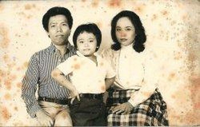 Dono, sang istri Titi Kusuwardhani dan anak sulungnya