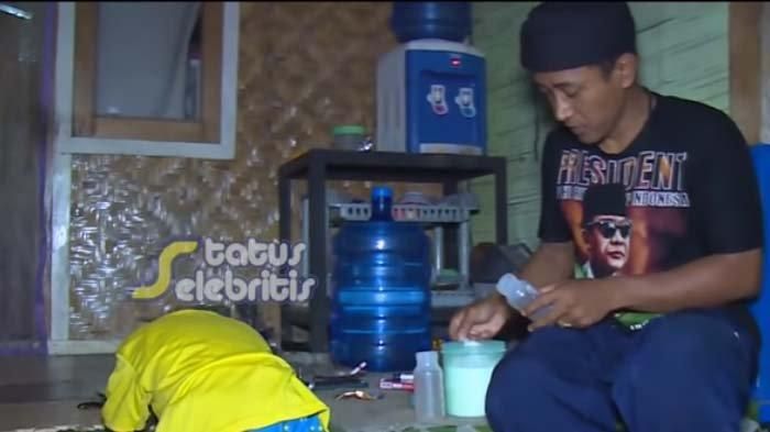 Teddy urus anak Lina di rumah gubuk