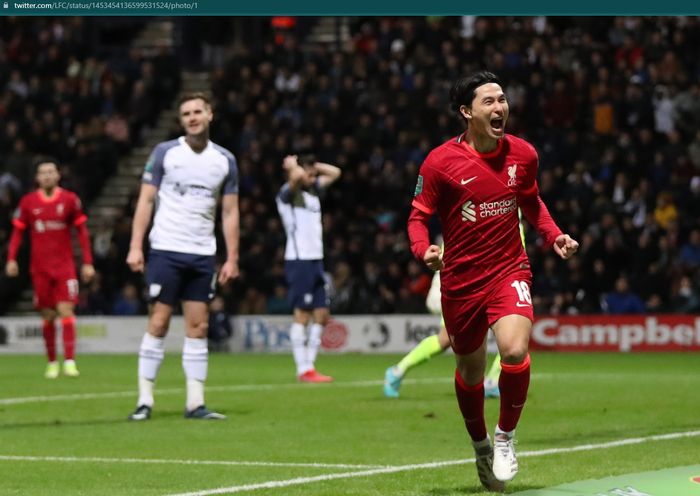 Selebrasi Takumi Minamino usai menjebol gawang Preston North End pada babak 16 besar Piala Liga Inggris atau Carabao Cup.