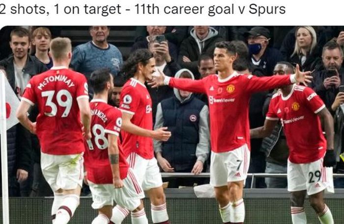 Megabintang Manchester United, Cristiano Ronaldo, merayakan gol ke gawang Tottenham Hotspur dalam laga Liga Inggris di Tottenham Hotspur Stadium, Sabtu (30/10/2021).