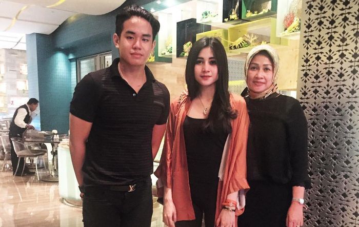 Citra Aulia Marwan bersama kekasihnya dan calon ibu mertua