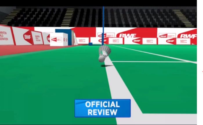 Penerapan teknologi Hawk-Eye dalam bulu tangkis setelah pemain mengajukan keberatan atau challenge.