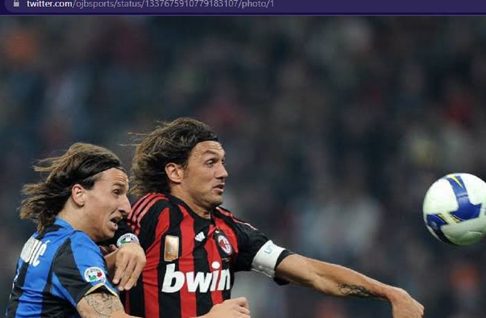 Zlatan Ibrahimovic (kiri) saat memperkuat Inter Milan dan berduel dengan legenda AC Milan, Paolo Maldini