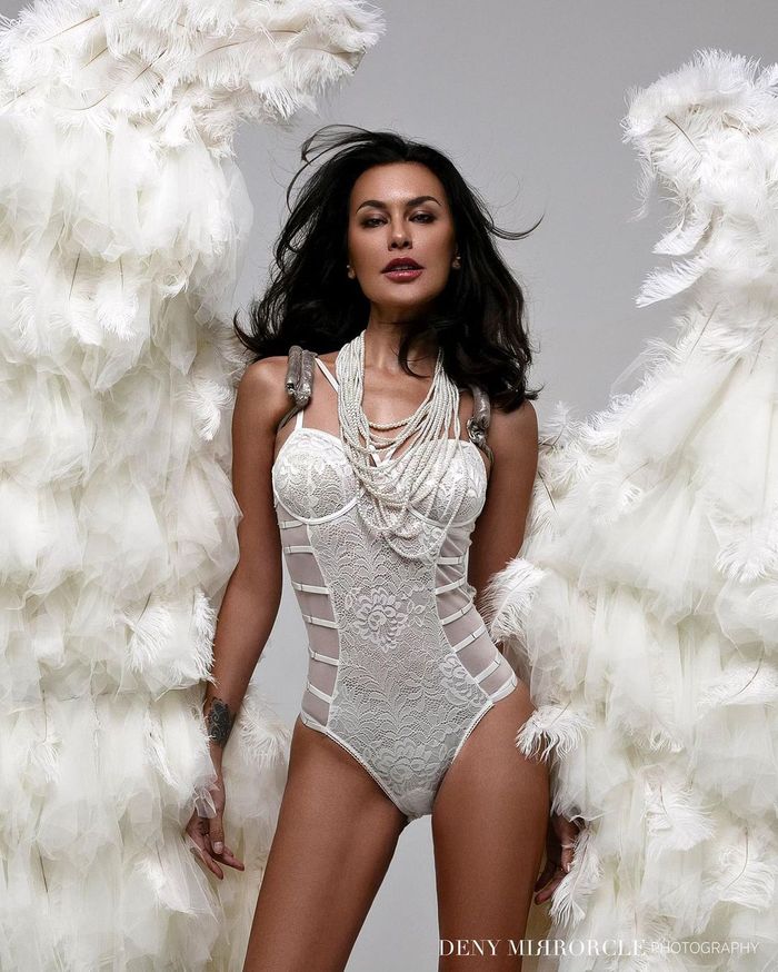 Potret close-up Sophia Latjuba.