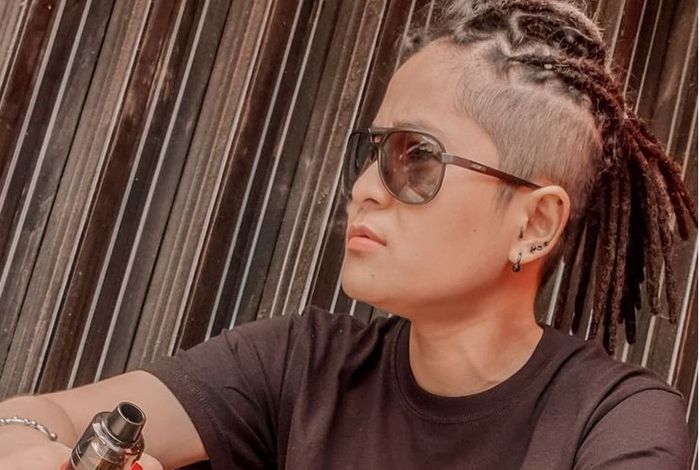Rombak penampilan, Mita The Virgin tampil dengan rambut gimbal