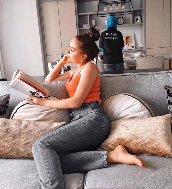 Ruang makan di rumah Olivia Jensen