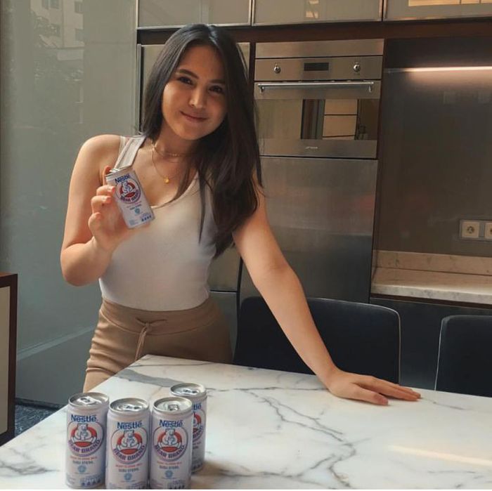 Dapur di rumah Olivia Jensen