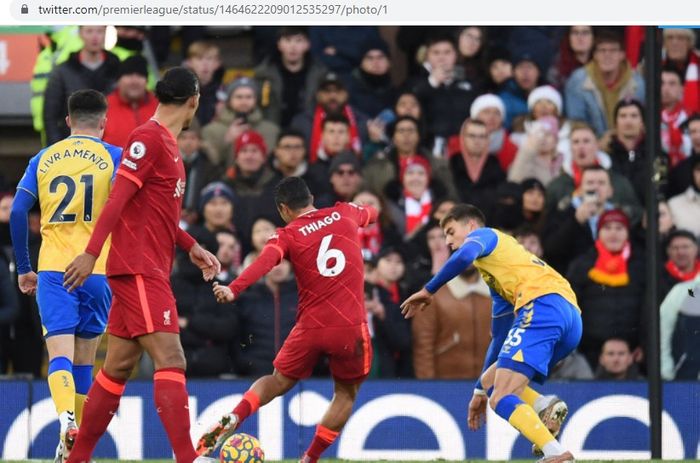 Proses gol Thiago Alcantara untuk Liverpool ke gawang Southampton dalam laga pekan ke-13 Liga Inggris 2021-2022 pada Sabtu (27/11/2021) pukul 22.00 WIB di Stadion Anfield 