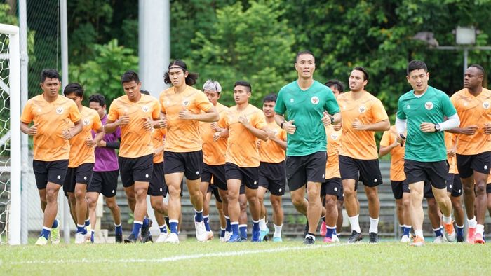 Timnas Indonesia menggelar sesi latihan di Singapura, Jumat (3/12/2021)