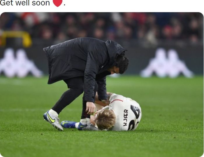 Bek AC Milan, Simon Kjaer, mengalami cedera ACL dan akan absen selama 6 bulan.