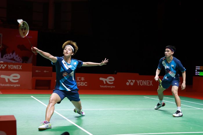 Ganda campuran Thailand, Dechapol Puavaranukroh/Sapsiree Taerattanachai pada babak semifinal BWF World Tour Finals 2021, Sabtu (4/12/2021)